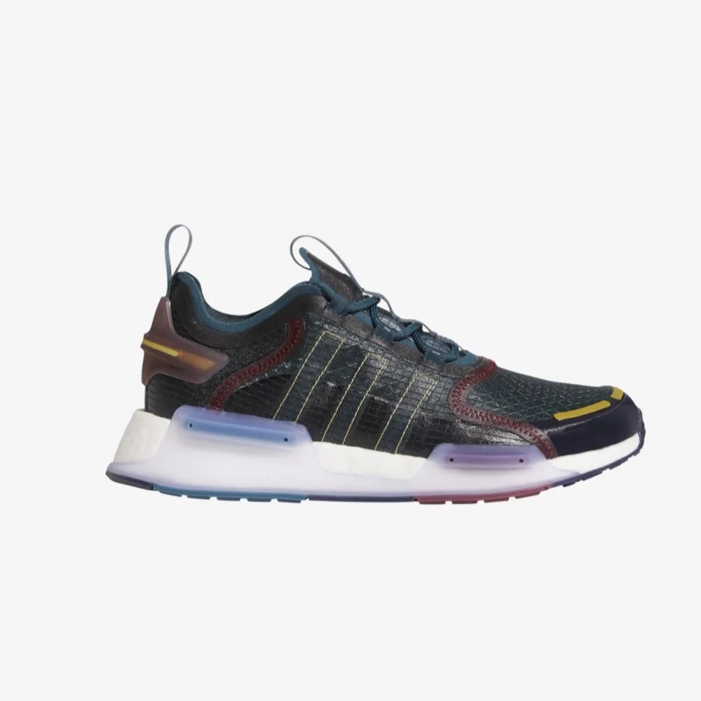 Adidas Originals Womens NMD R1 V3 GX5784 - Picture 2 of 5